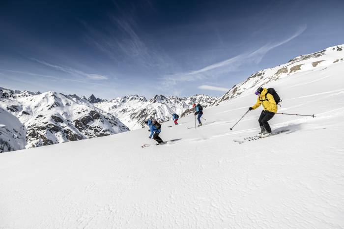 Stiebender Pulverschnee oder eine dünne Firnschicht – im Frühling ist beides möglich.