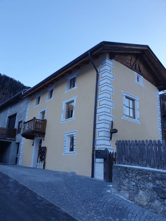 Altes Gemäuer mit neuem Anstrich, das Zehnder-Haus nach dem Makeover.