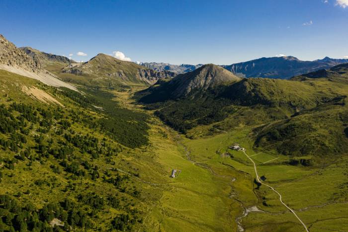 Wunderbar und idyllisch gelegen, die Alp Astras im Val S-charl.