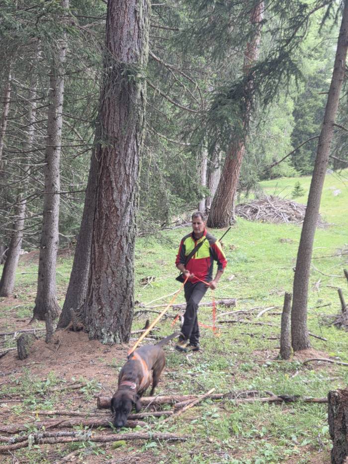 Emil Kuen und sein Hund Tjark sind ein tolles Nachsuchegespann.