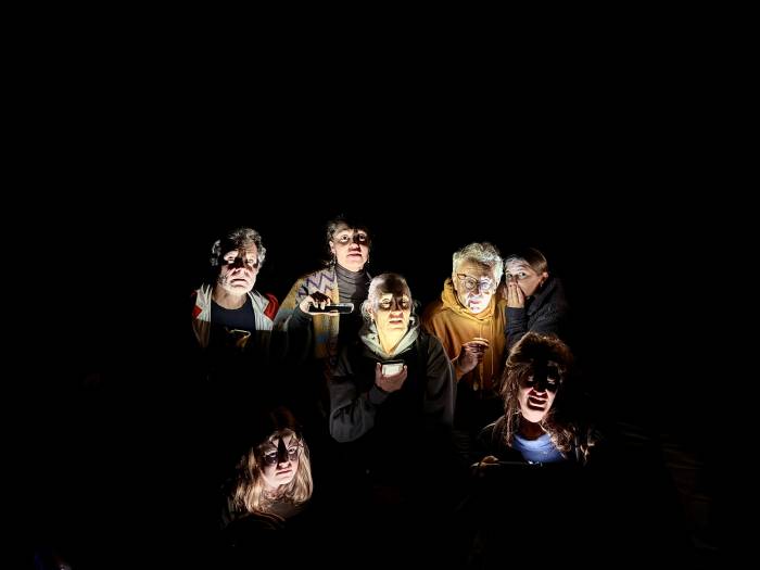 Las protagonistas ed ils protagonists dal toc da teater «Sü Ü». 