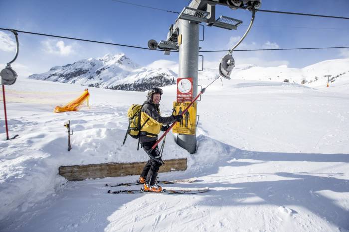 Schlepplift statt Hightech: Im Skigebiet Minschuns lebt das Skifahren mit einem Hauch Retro – zeitlos und authentisch.