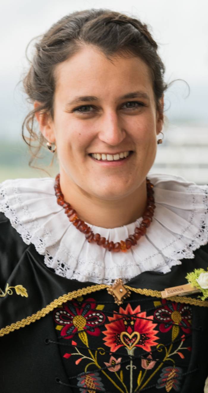 Gianna Martina Peer aus Ramosch ist beim Plantahof als Beraterin angestellt und liebt das Engadin und die Landwirtschaft.