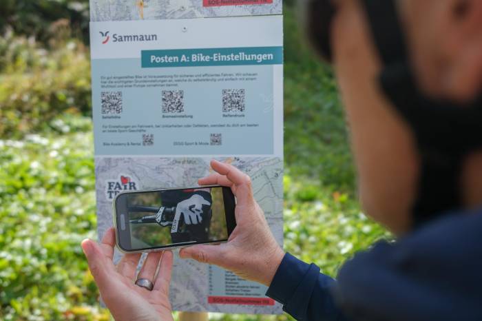 Per QR-Code bekommt man auf dem Skill Loop allerlei nützliche Tipps und Tricks für das sichere Biken.