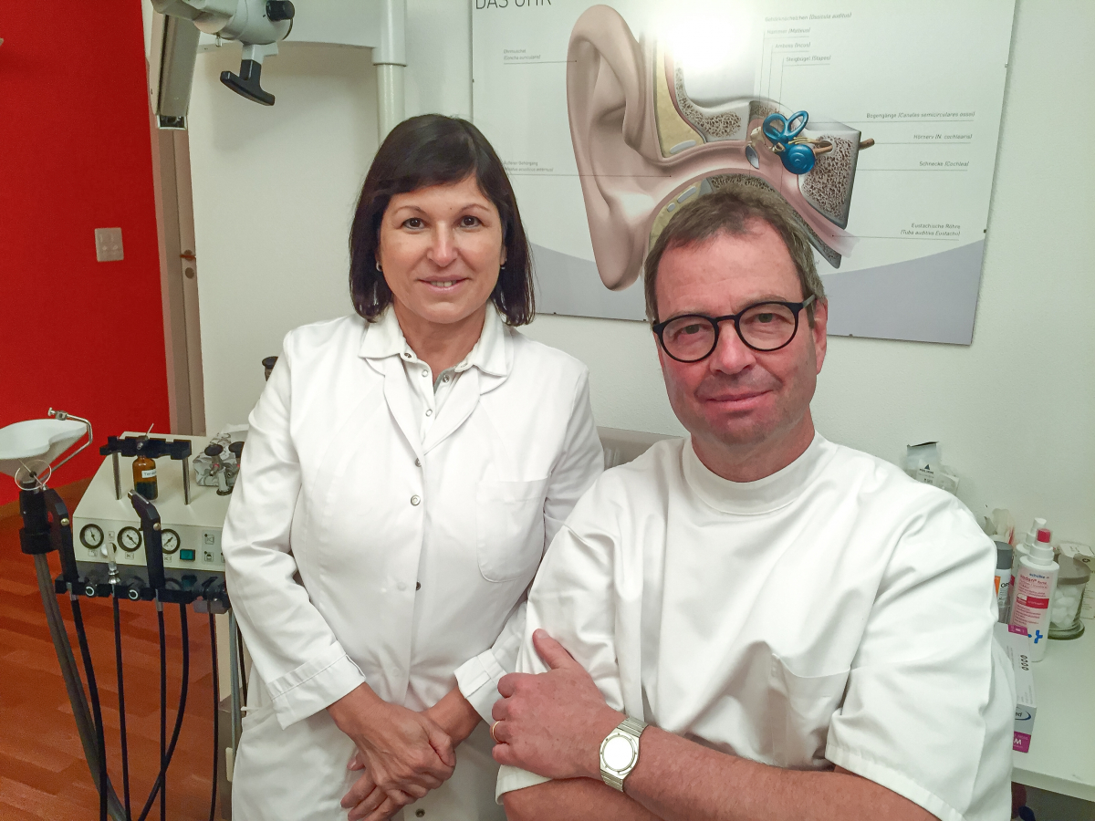 Dr. Rosa Fischer und Dr. Daniel Fanconi sind Fachärzte für Ohren-, Nasen-, Halskrankheiten.