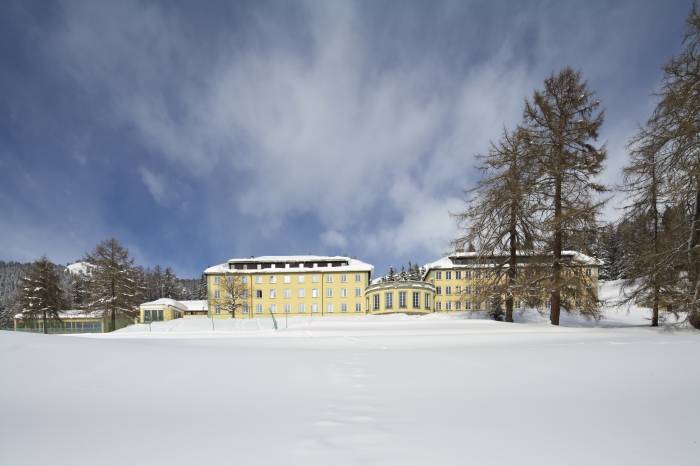 Das Hochalpine Institut Ftan, hier gingen schon Cla und Fadri Mosca oder Dario Cologna zur Schule. (Foto: zvg)