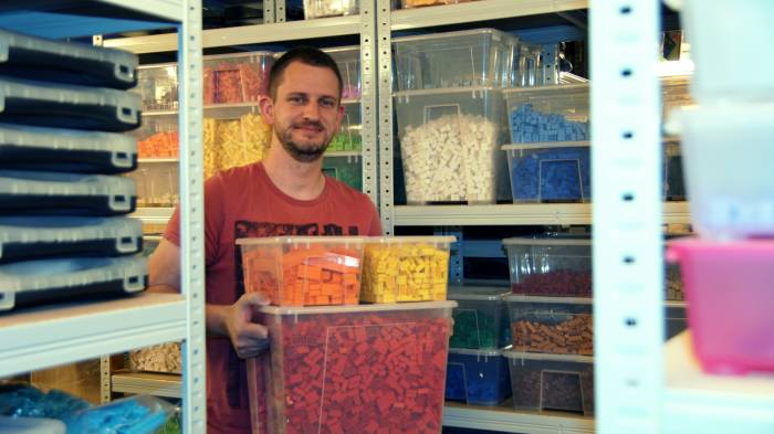 Andreas Kunz ist leidenschaftlicher Legosammler und -bauer, Feuerwehrmann und Bauleiter.