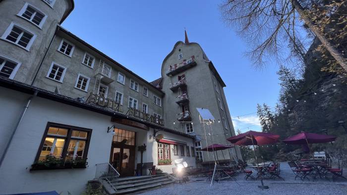Für den «Bestatter»-Kinofilm wurde das Hotel Val Sinestra kurzerhand zum Hotel Belvedere umfunktioniert.