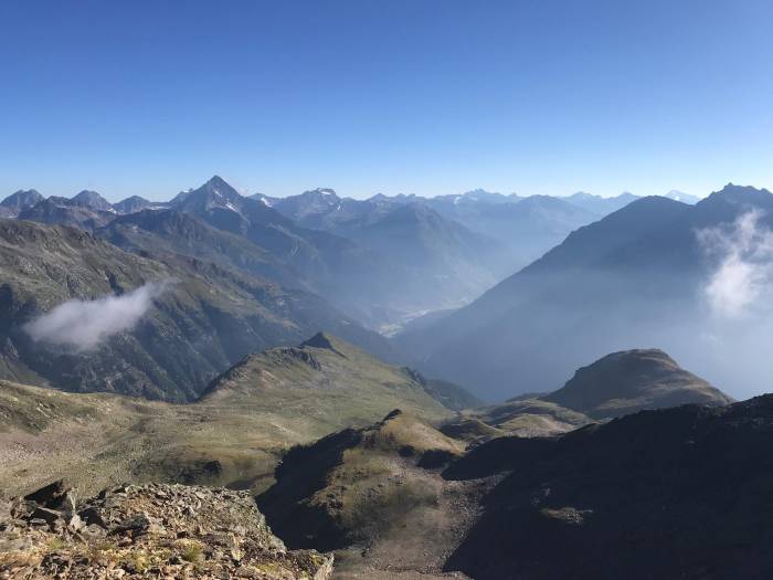 Die Aussicht von Adrian Schortas Lieblingsort, der Jagdhütte seiner Familie.