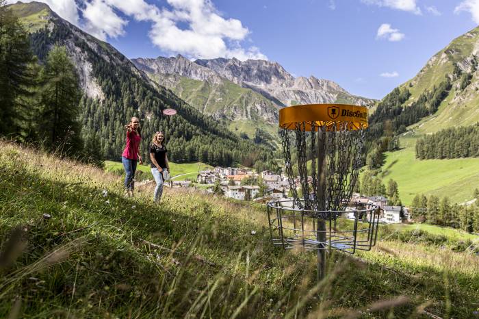 Die Discgolf-Anlage befindet sich in Samnaun Dorf.