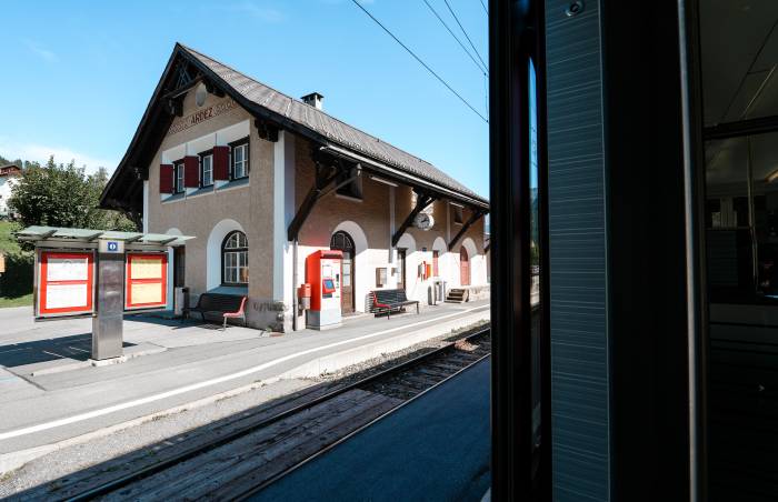 Der Bahnhof von Ardez.